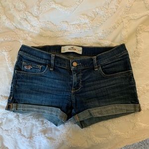 Good condition hollister 3” shorts